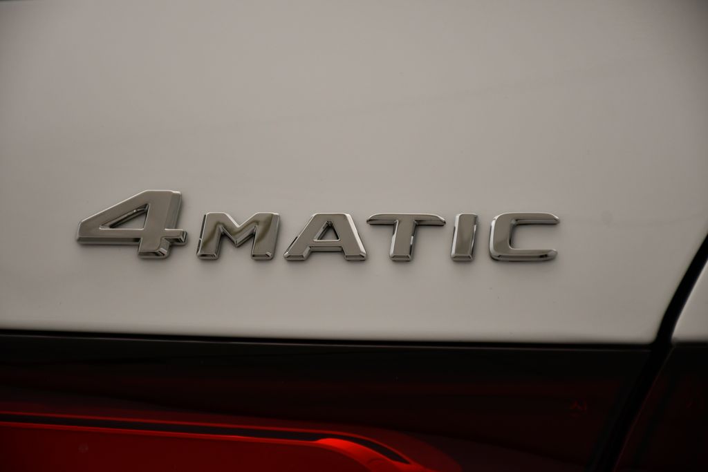 Thumbnail: 2026 Mercedes-Benz GLC - 10