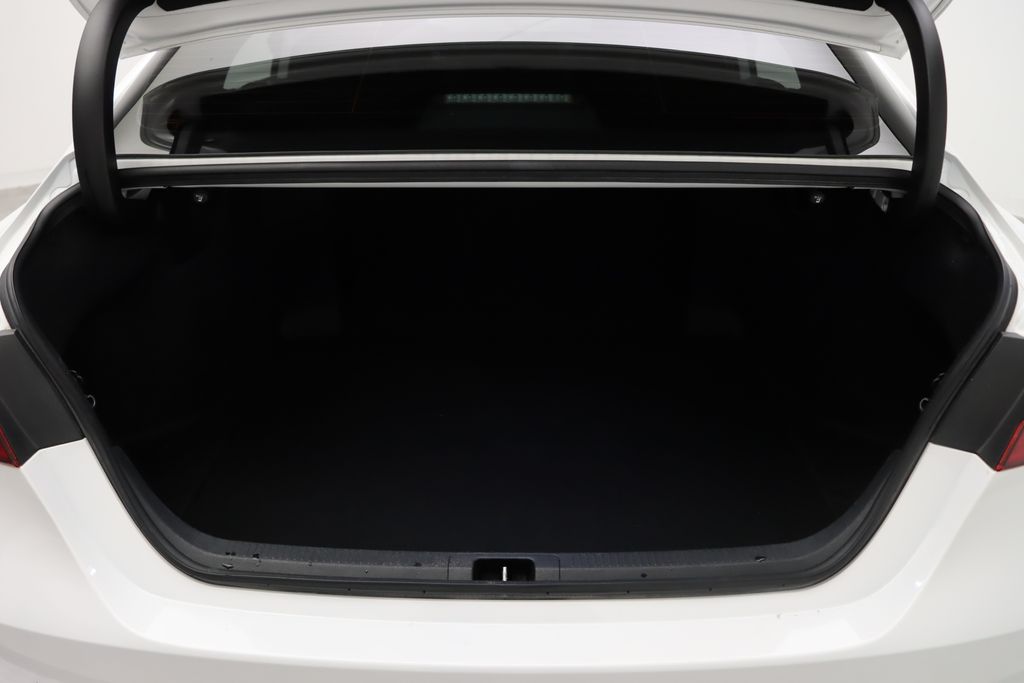 Thumbnail: 2023 Toyota Camry - 22