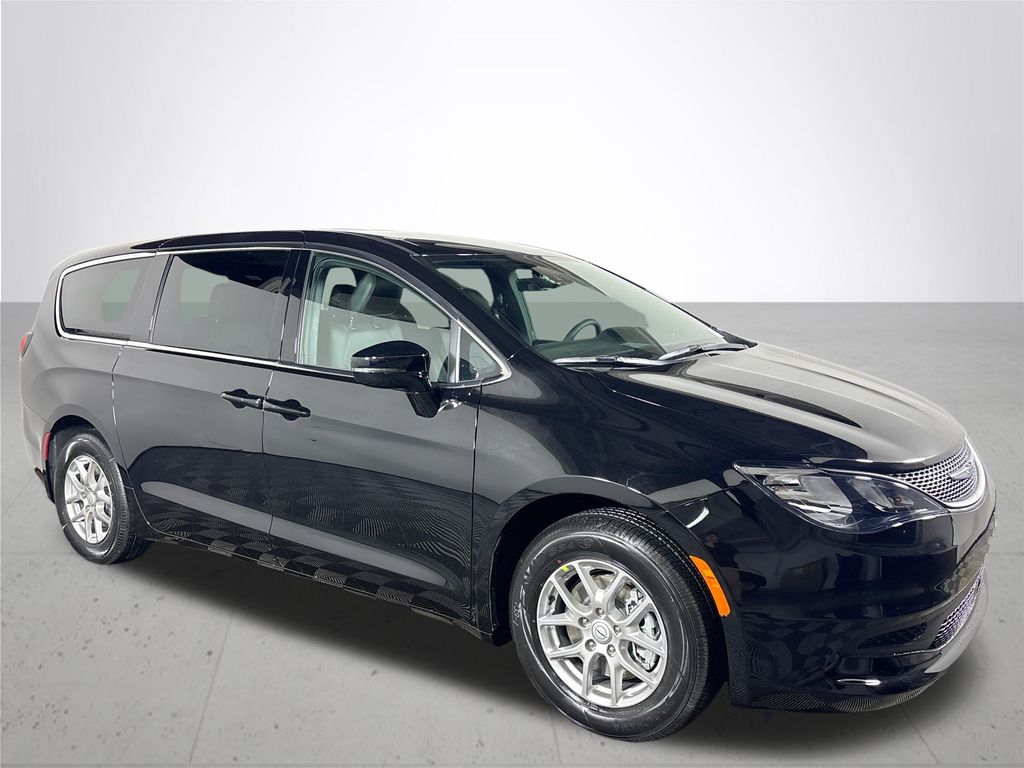 2026 Chrysler Voyager LX