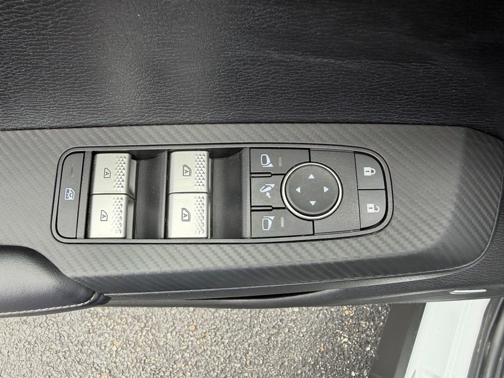 2025 Mitsubishi Outlander SE Silver at South Hills Kia