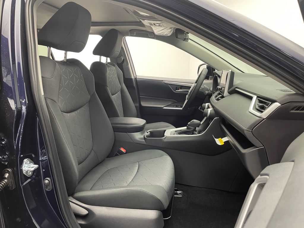 Thumbnail: 2025 Toyota RAV4 - 18