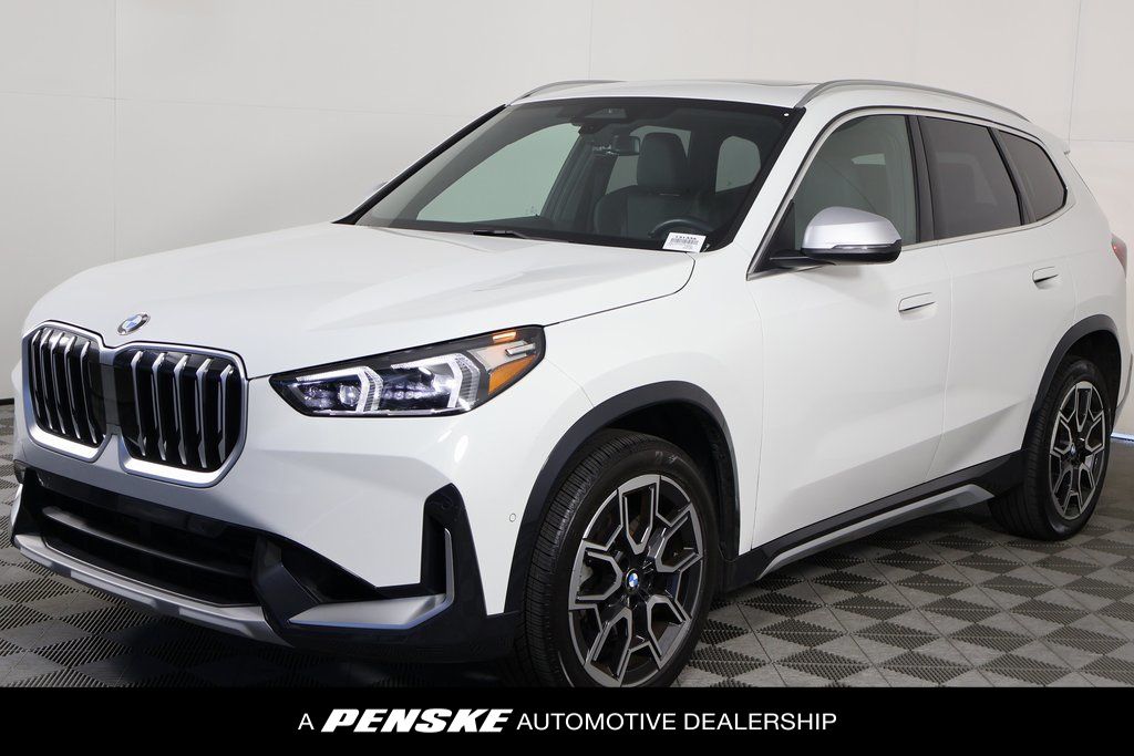 Thumbnail: 2023 BMW X1 - 1