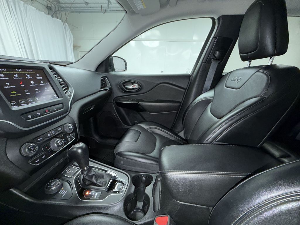 Used 2023 Jeep Cherokee SUV