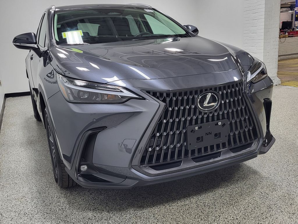 View vehicle photo 4