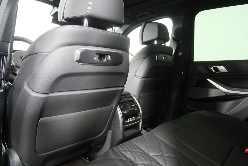 Thumbnail: 2026 BMW X5 - 17