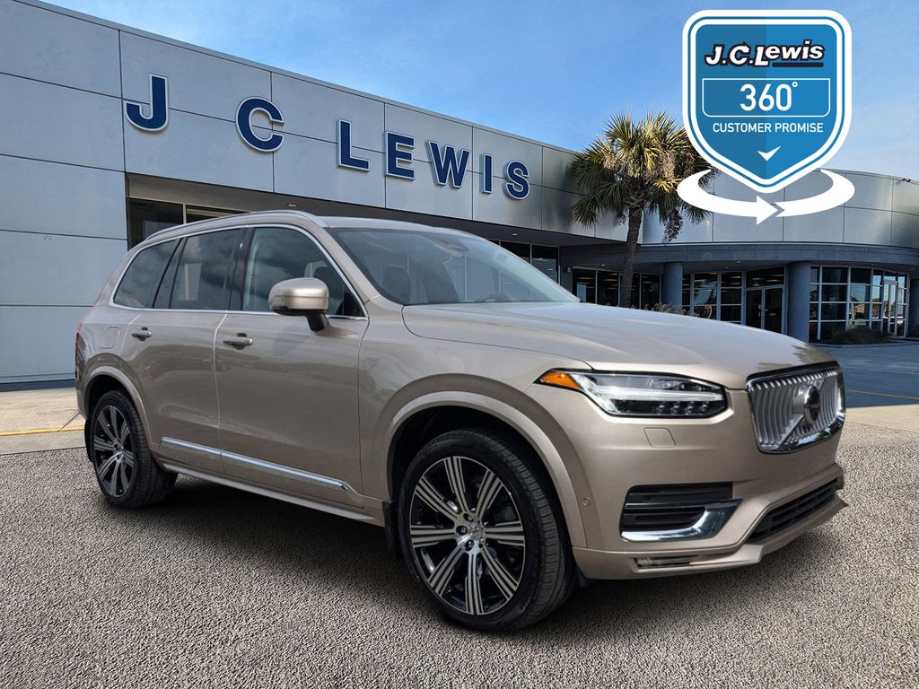2023 Volvo XC90 B6 Ultimate Bright Theme 7P