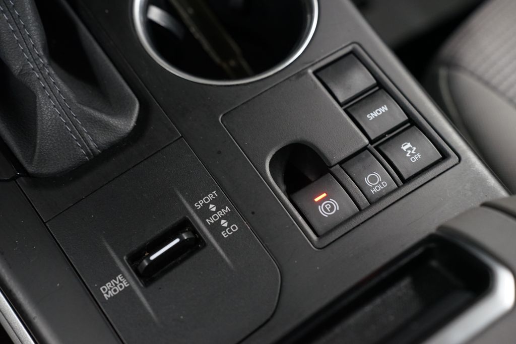 Thumbnail: 2024 Toyota Highlander - 22