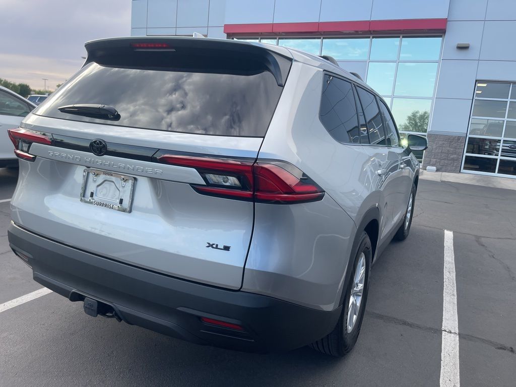 2025 Toyota Grand Highlander XLE 14