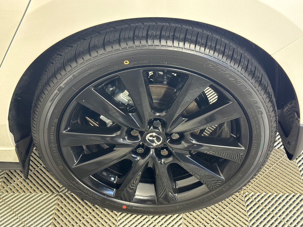New 2026 Snowflake White Pearl Mazda 2.5 S Carbon Edition AWD image 18