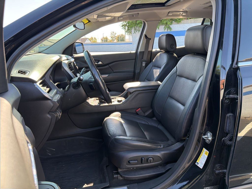 Thumbnail: 2017 GMC Acadia - 18