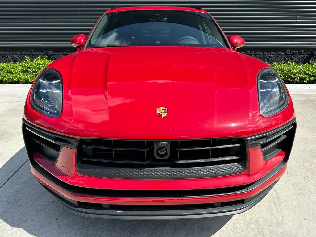 Thumbnail: 2025 Porsche Macan - 7