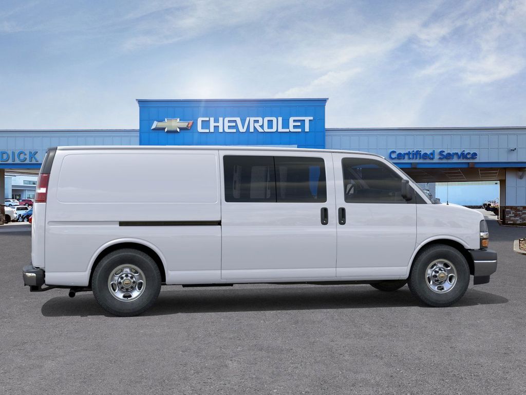 2025 Chevrolet Express 3500 Work Van