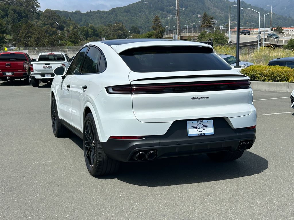 Thumbnail: 2024 Porsche  - 3