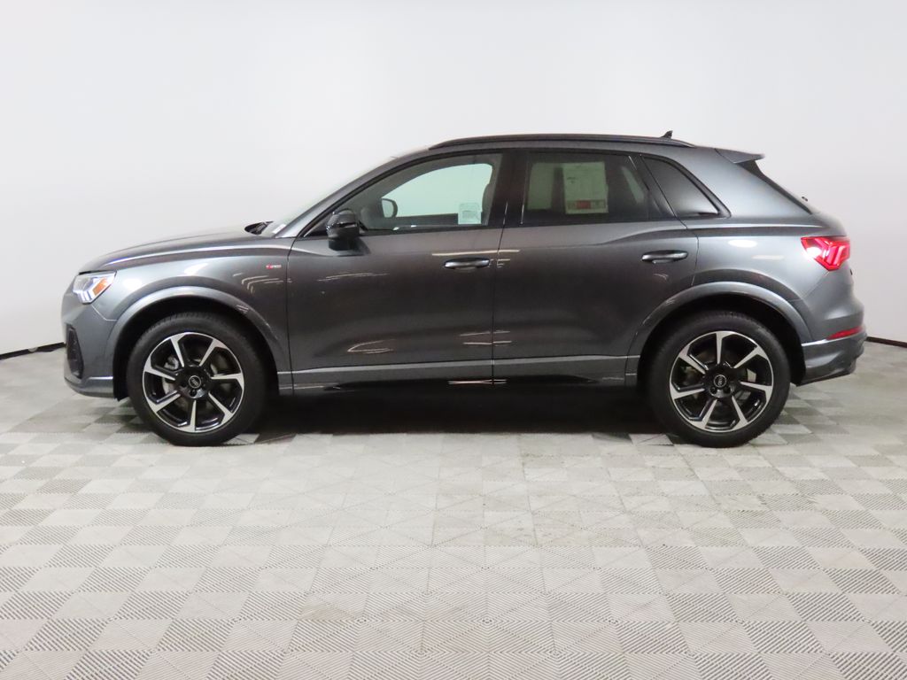 Thumbnail: 2025 Audi Q3 - 2