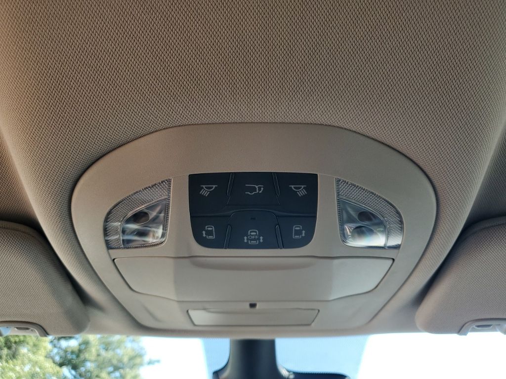 Used Car 2023 Chrysler Pacifica  Touring L For Sale Under $40,000 In Austin, Texas