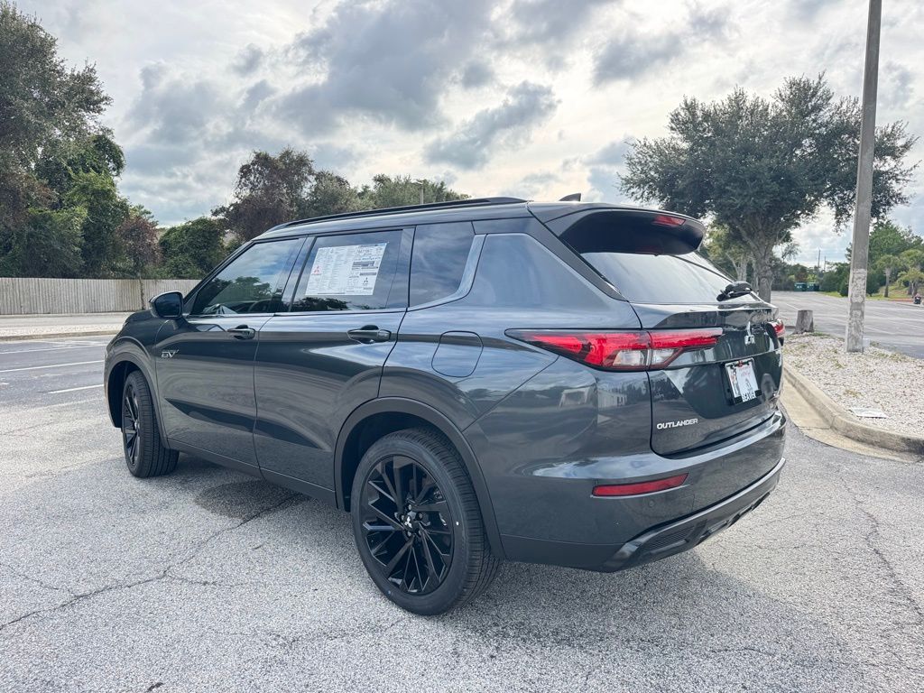 2025 Mitsubishi Outlander PHEV SEL photo 2