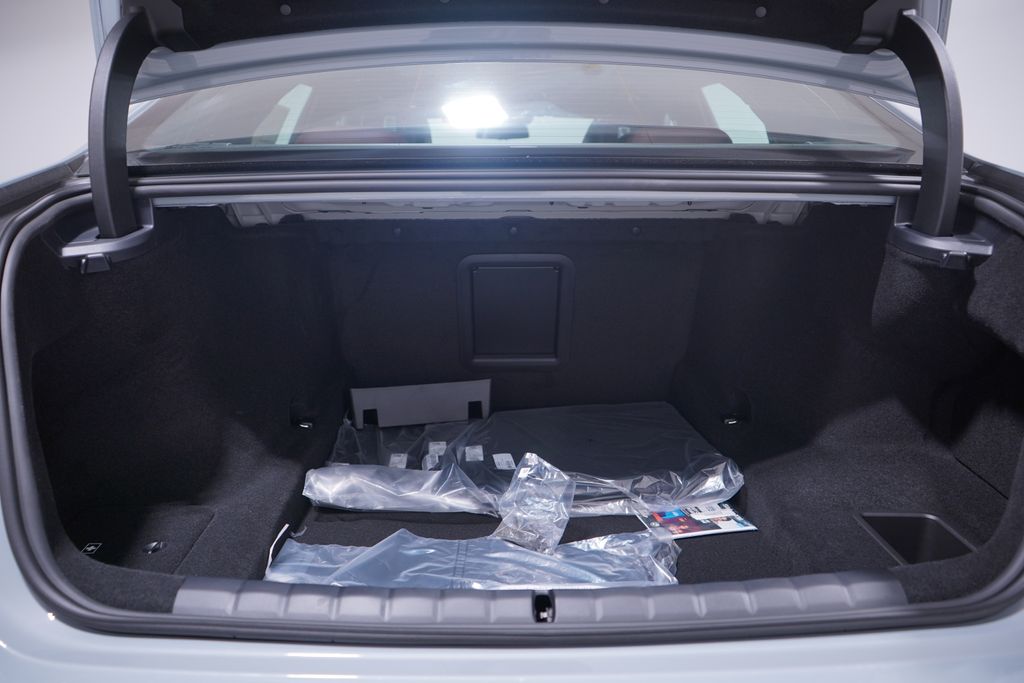 Thumbnail: 2025 BMW 7 Series - 18