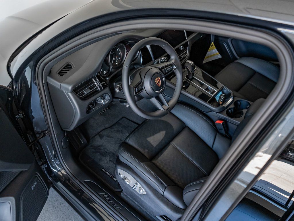 New 2025  Porsche  image 4