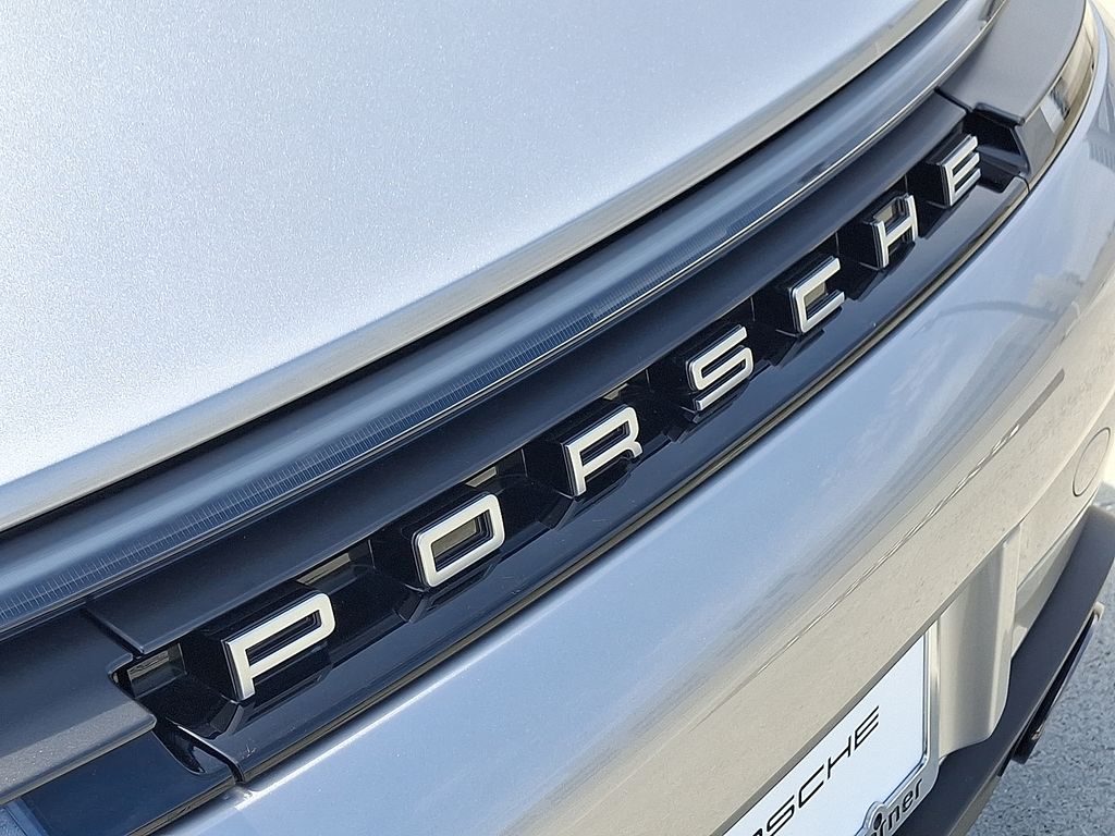 Thumbnail: 2026 Porsche 911 - 25