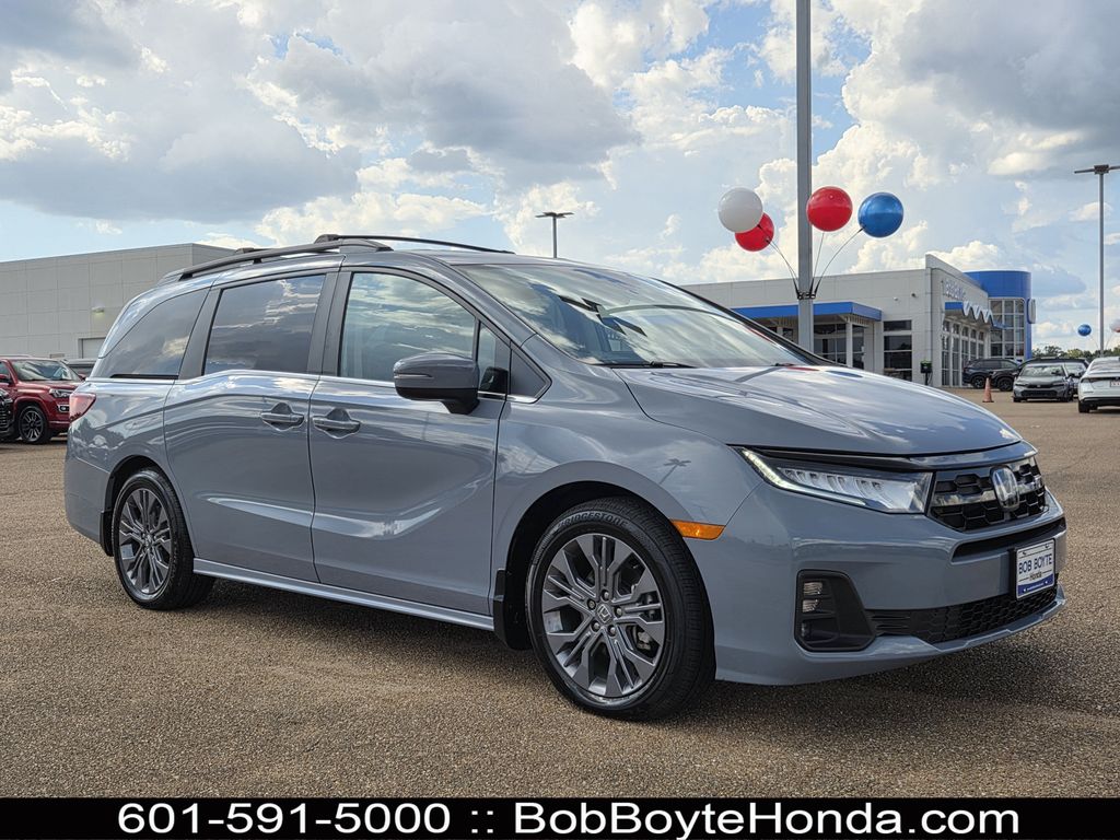  2025 Honda Odyssey Touring FWD   