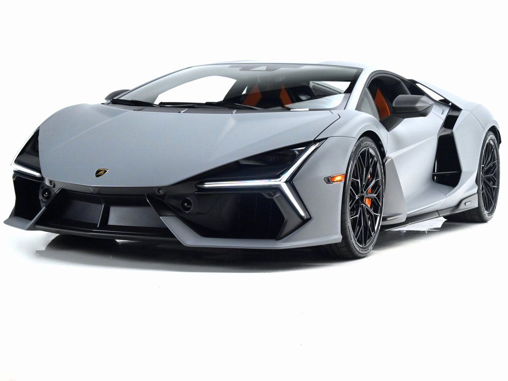 2026 Lamborghini Revuelto 