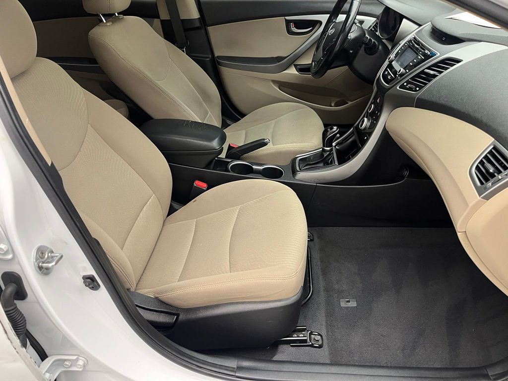 Thumbnail: 2016 Hyundai Elantra - 30