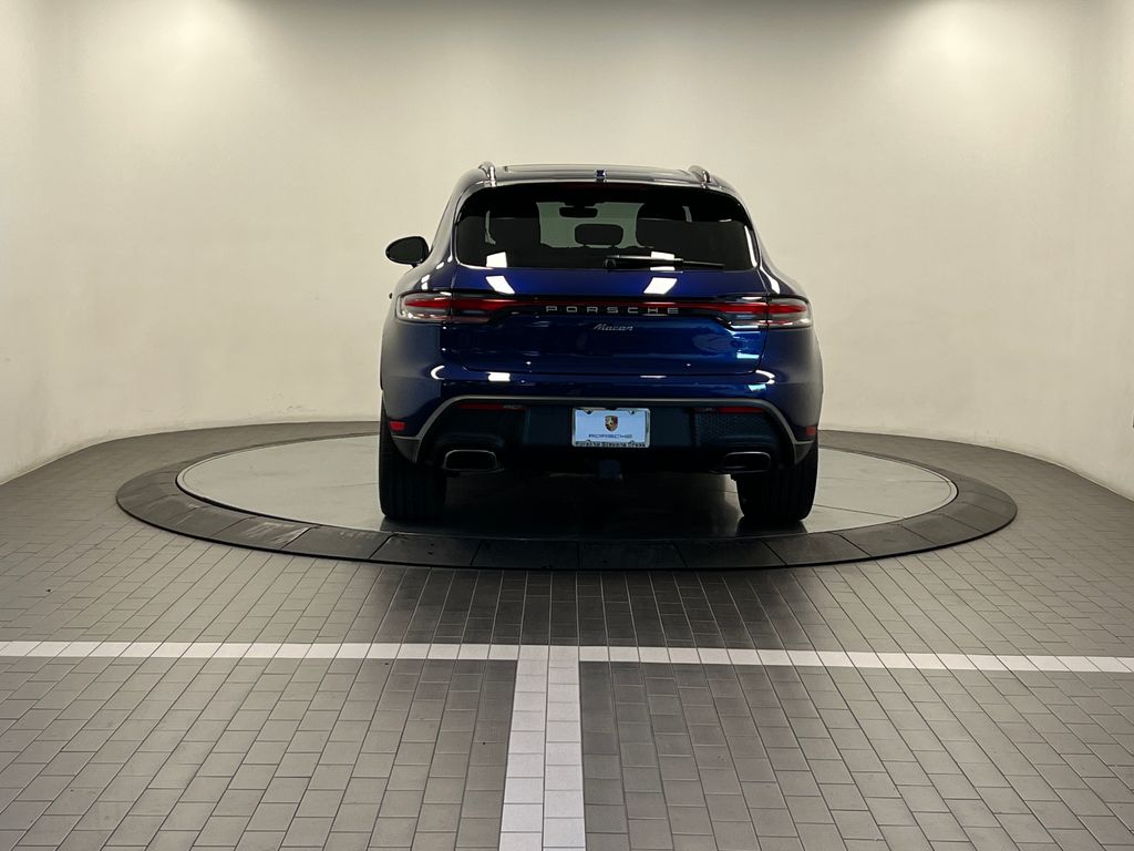 Thumbnail: 2026 Porsche Macan - 6