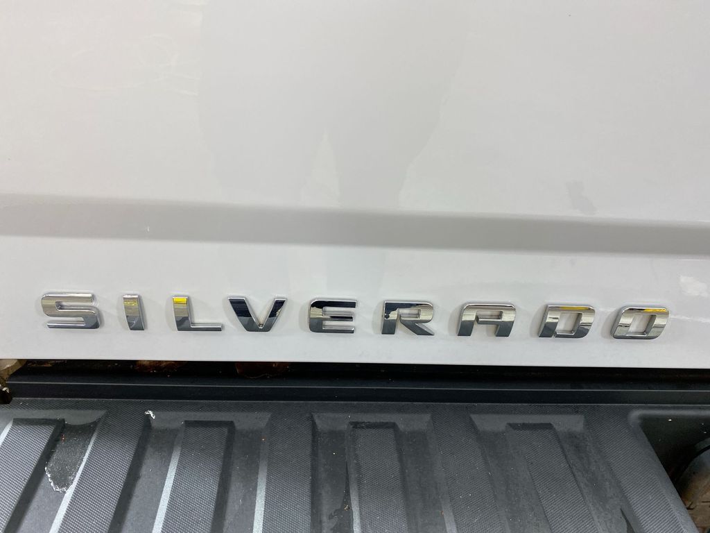 2018 Chevrolet Silverado 1500 WT 27