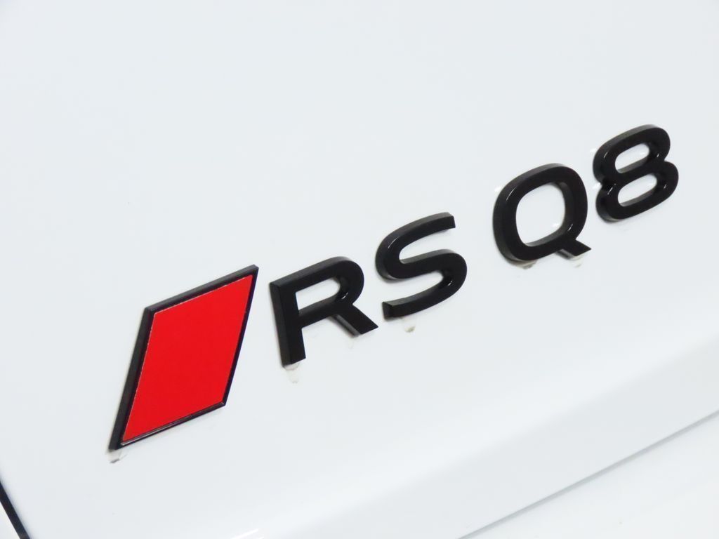 Thumbnail: 2026 Audi RS Q8 - 10