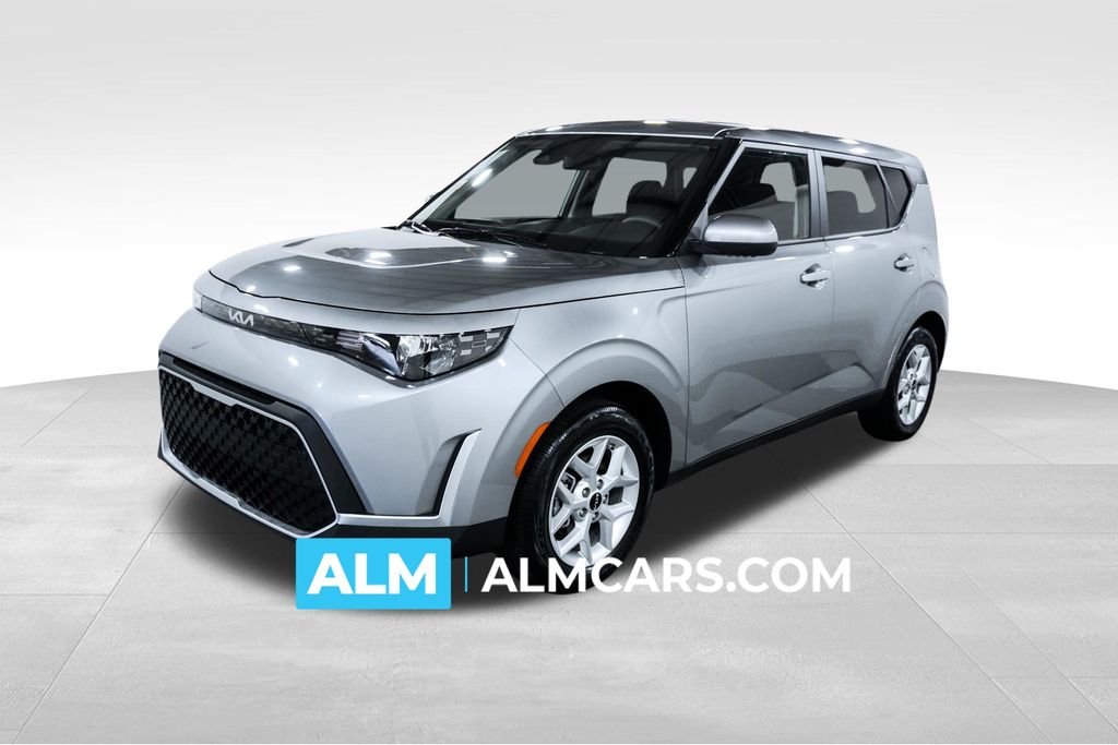 Gray 2025 Kia Soul SUV / Crossover Front-Wheel Drive Continuously Variable Transmission