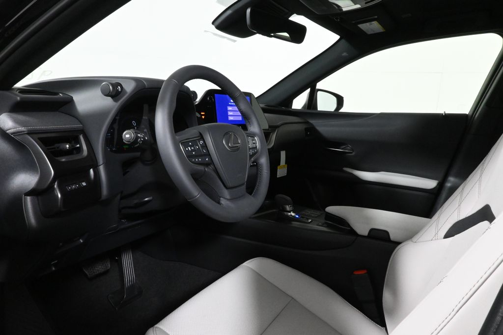 Thumbnail: 2025 Lexus UX - 15