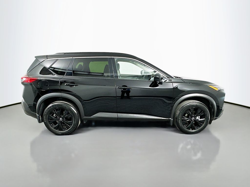 Thumbnail: 2023 Nissan Rogue - 4
