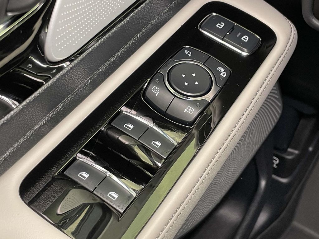 2026 Lincoln Aviator Reserve White at Phil Fitts Ford