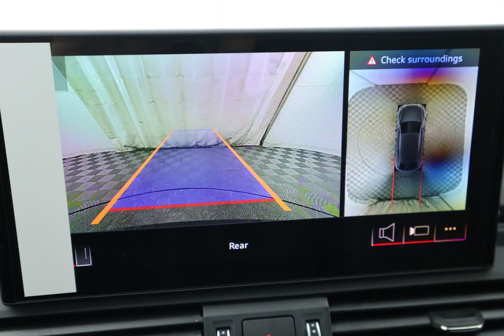 Thumbnail: 2025 Audi Q5 - 17