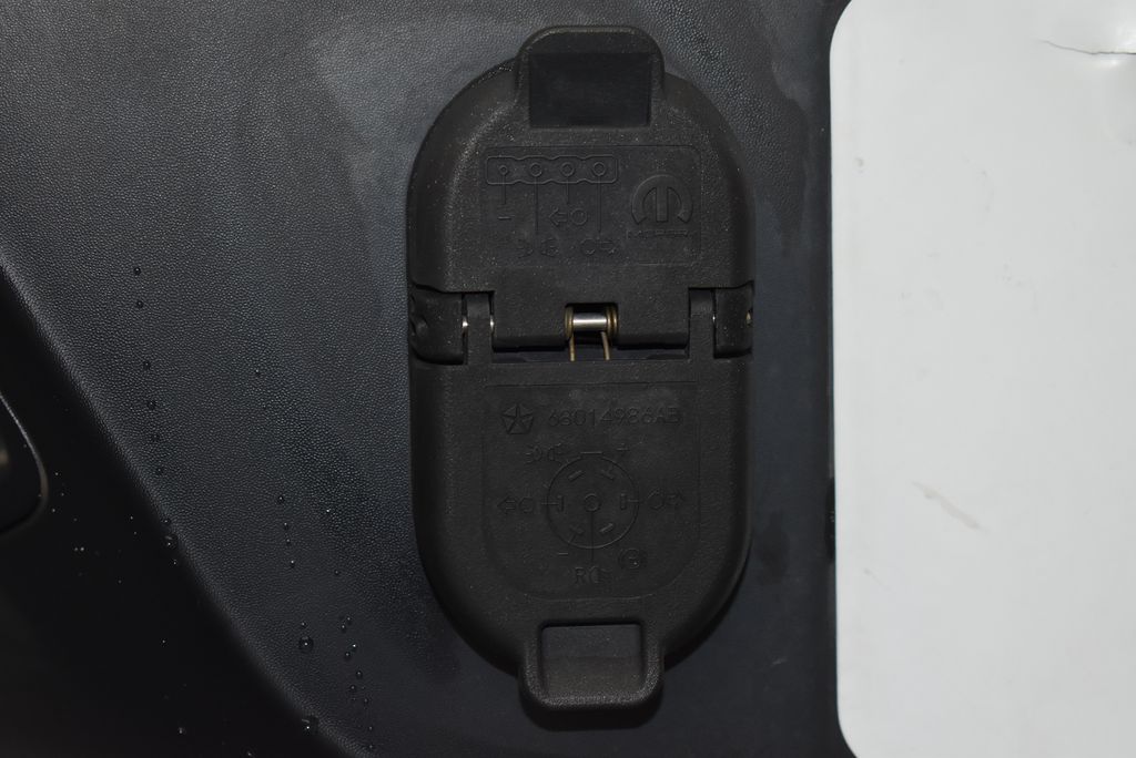 Thumbnail: 2021 Jeep Gladiator - 12