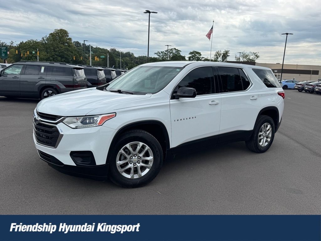 Summit White 2020 Chevrolet Traverse SUV / Crossover Front-Wheel Drive 9-Speed Automatic