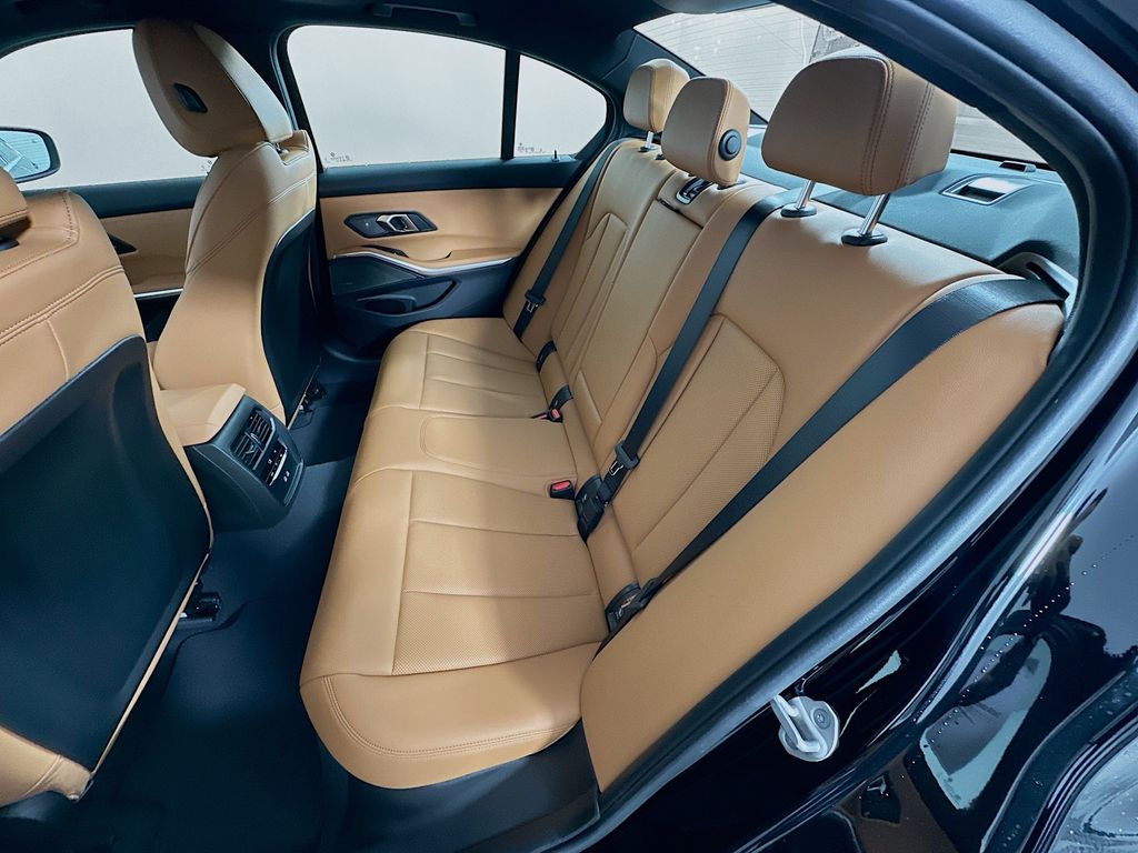 Thumbnail: 2025 BMW 3 Series - 17