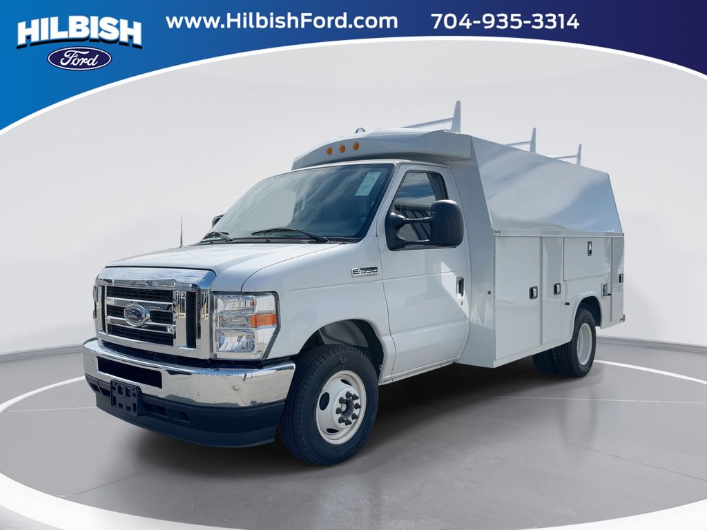2025 Ford Econoline Cutaway E-350 SRW