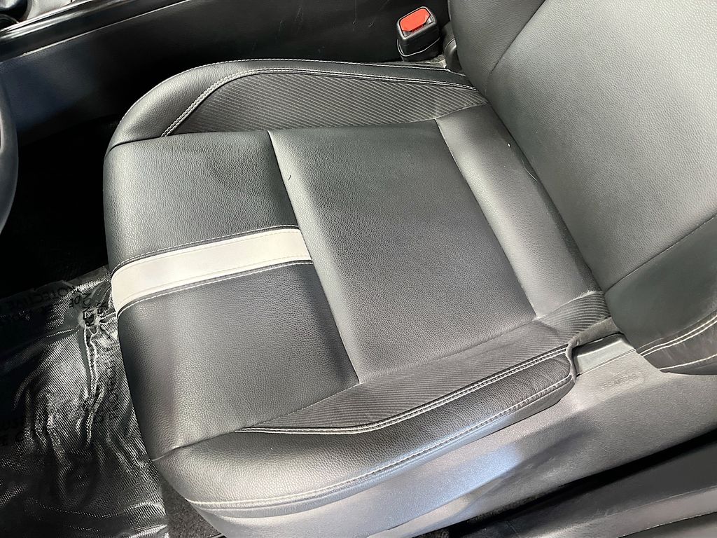 Used 2025 Ice Toyota SE image 20
