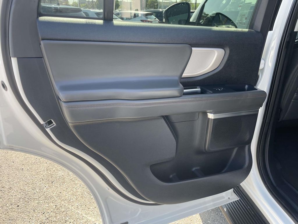 Used 2025 Ford Expedition Active 4D Sport Utility