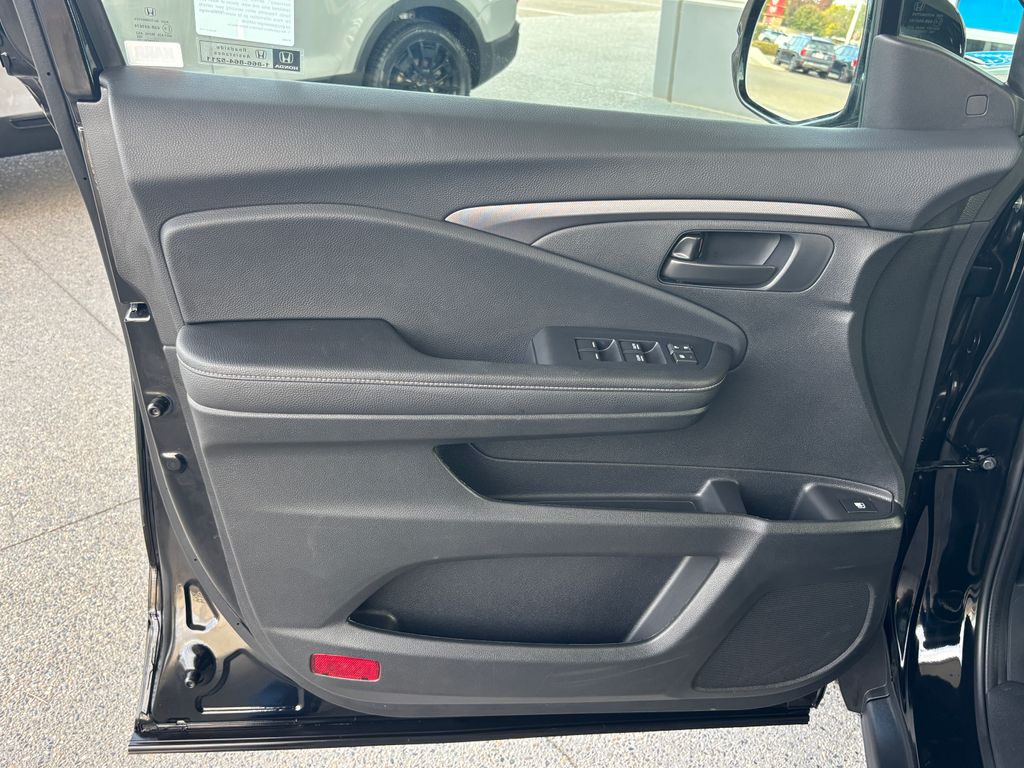 Thumbnail: 2025 Honda Ridgeline - 25