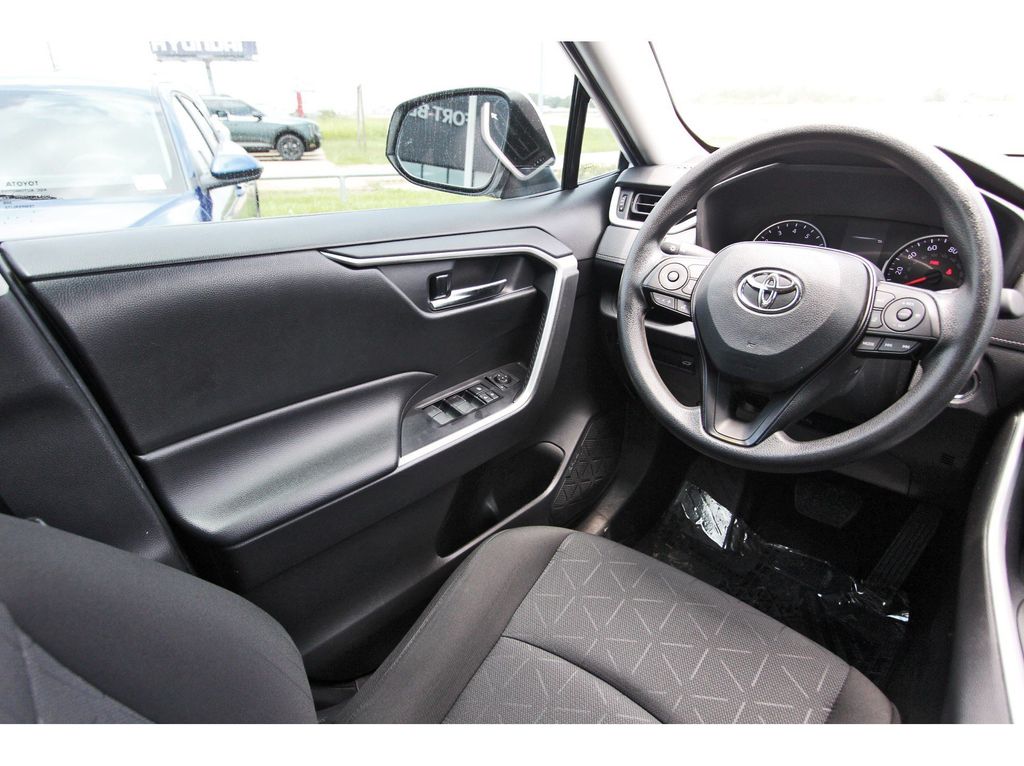 2022 Toyota RAV4 XLE White at Emmons Autoplex