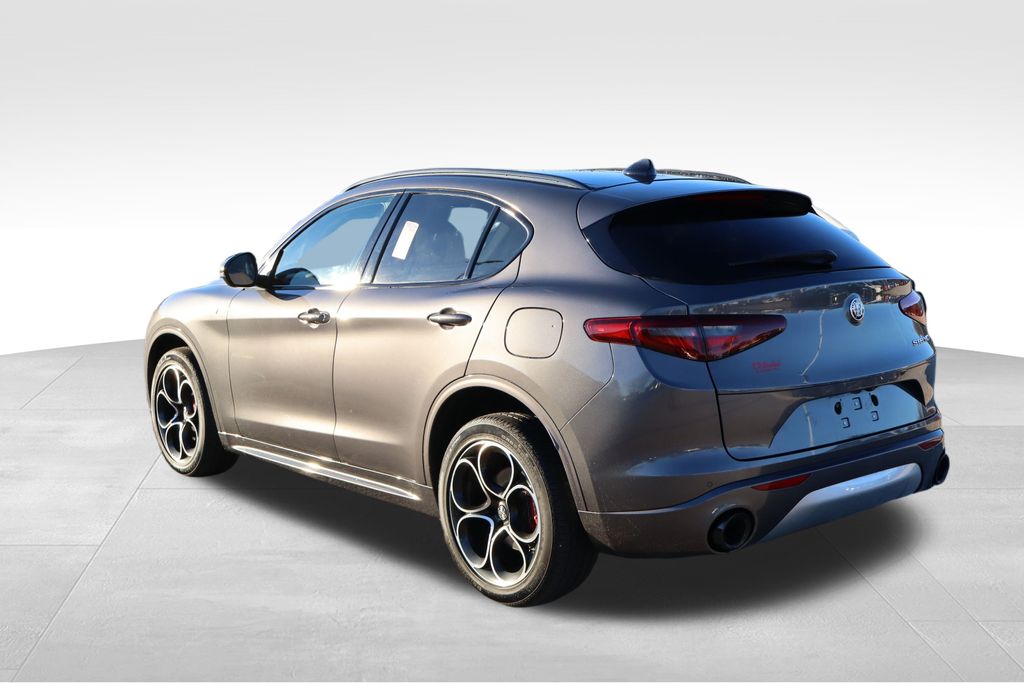 2022 Alfa Romeo Stelvio Ti 10