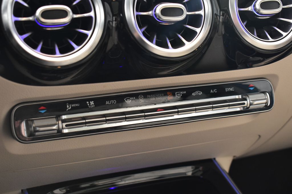 2021 Mercedes-Benz GLA 250 4MATIC 20