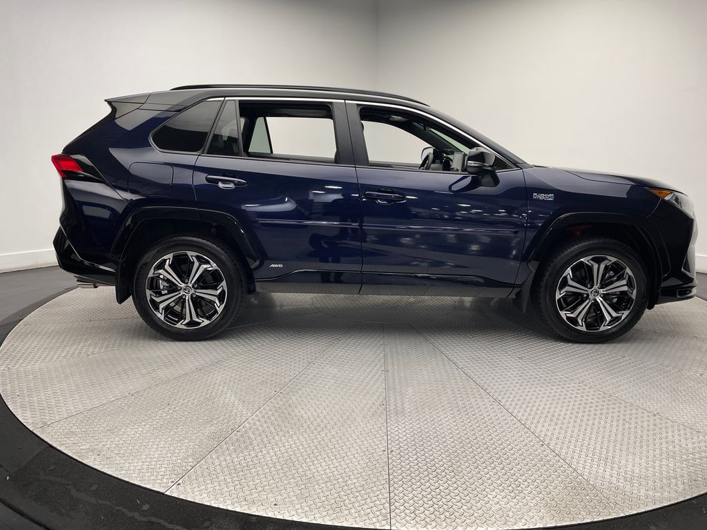 2021 Toyota RAV4 XSE 4