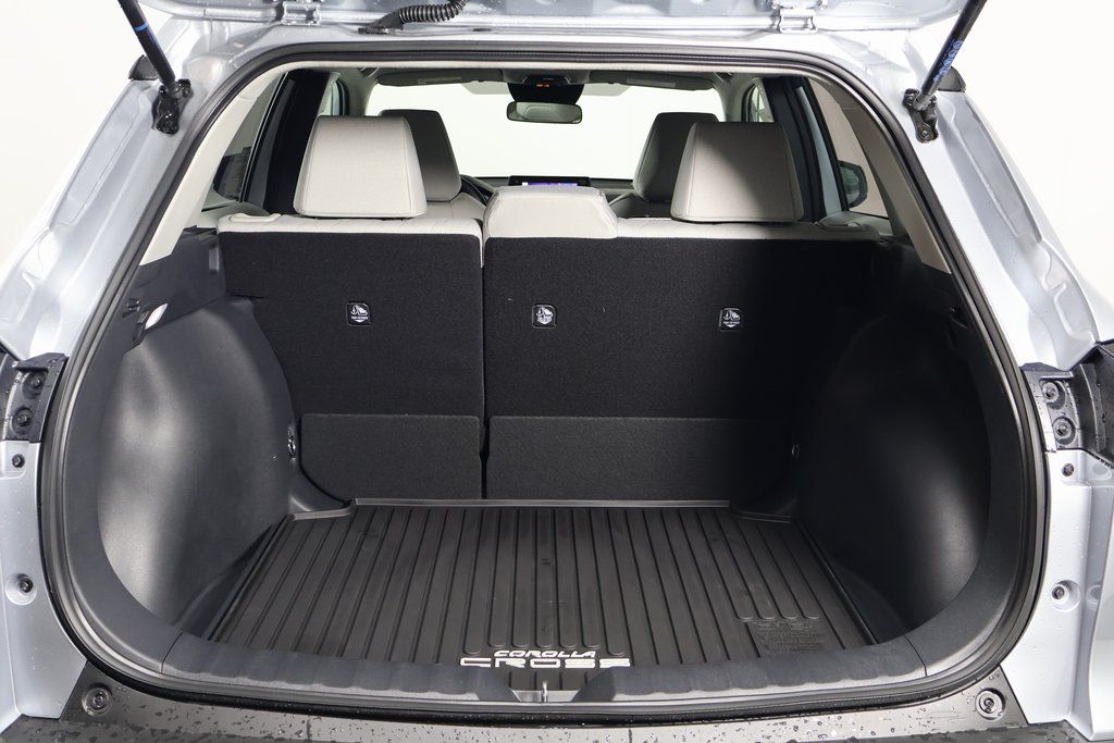 Thumbnail: 2026 Toyota Corolla Cross - 8