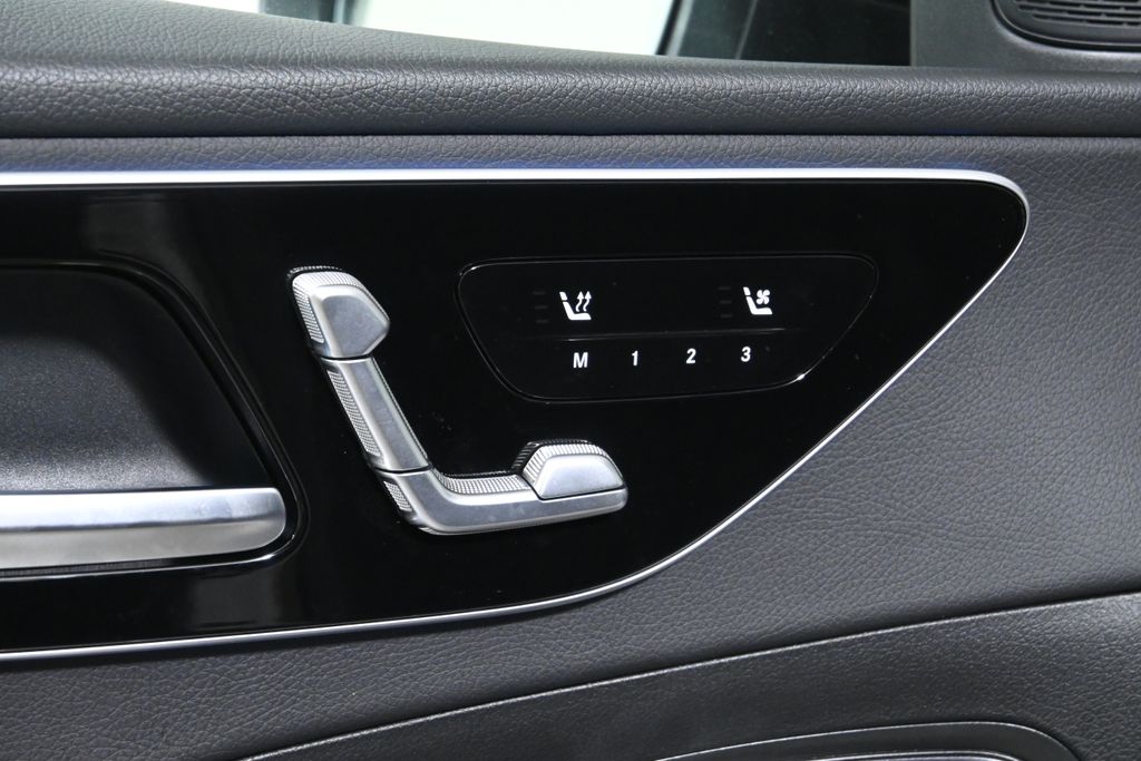 Thumbnail: 2025 Mercedes-Benz C-Class - 29