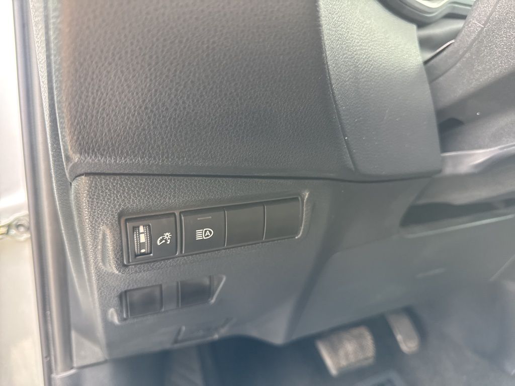 Used 2023 Silver Toyota XLE image 17