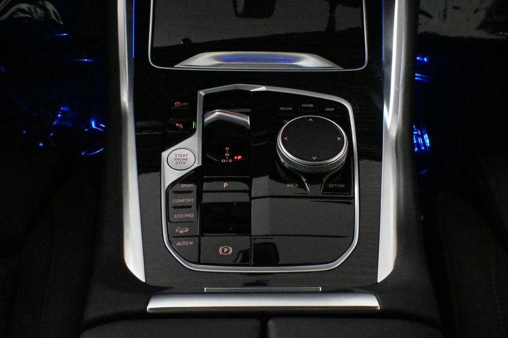 2025 BMW X6 xDrive40i 28