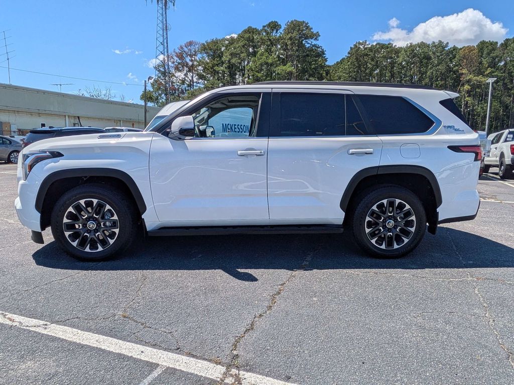 2024 Toyota Sequoia SR5